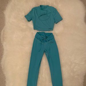 BO+TEE Aqua Blue Turquoise Workout Crop Top w/ Cut Out and Legging Set- XS/S